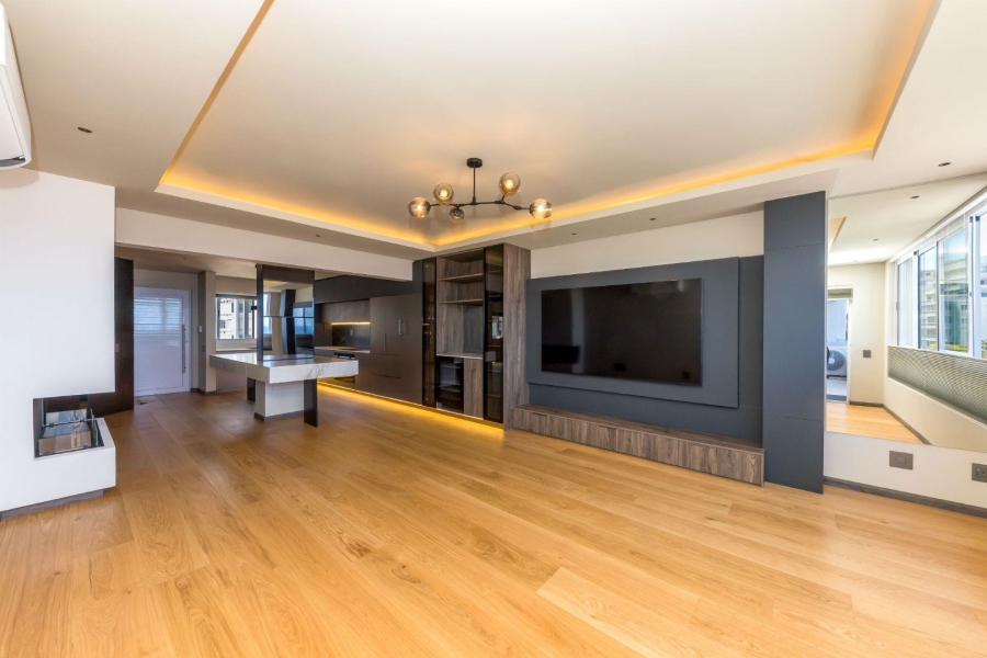 2 Bedroom Property for Sale in Sea Point Western Cape